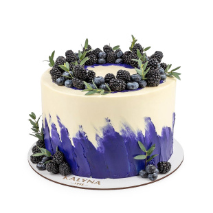 Торт для чоловіка у ягідному оформленні